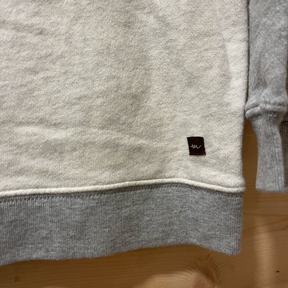Tea Collection Raglan Gray Tea Collection Sweatshirt - Picture 4 of 4